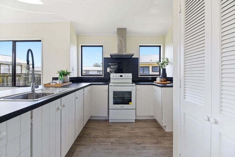 Photo of property in 6a Brightwell Place, Nawton, Hamilton, 3200