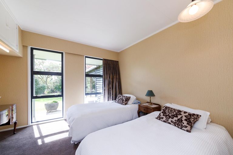 Photo of property in 649 Aokautere Drive, Aokautere, Palmerston North, 4471