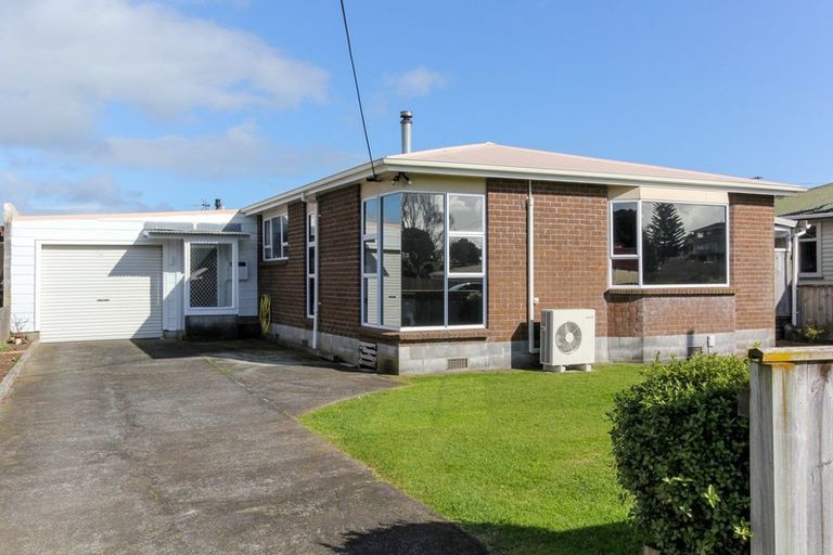 Photo of property in 53 Blake Street, Waitara, 4320