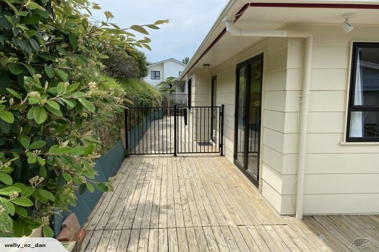 Photo of property in 7 Westra View, Tawa, Wellington, 5028