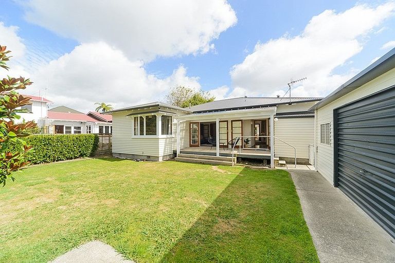 Photo of property in 95 Marne Street, Hokowhitu, Palmerston North, 4410