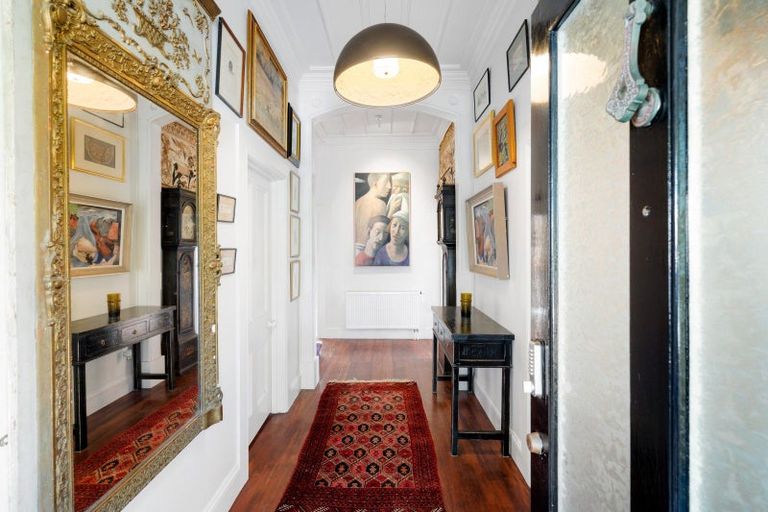 Photo of property in 15 Colenso Avenue, Hospital Hill, Napier, 4110