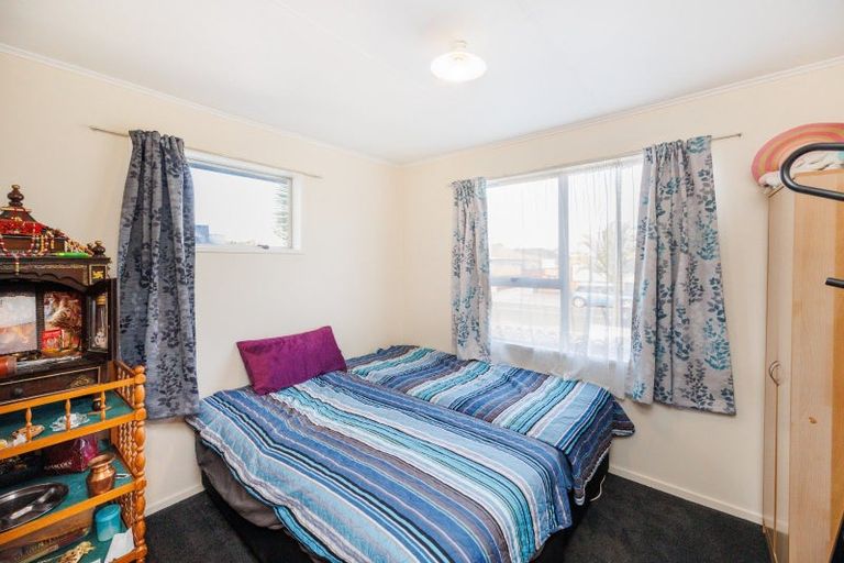 Photo of property in 48 Somerset Crescent, Highbury, Palmerston North, 4412
