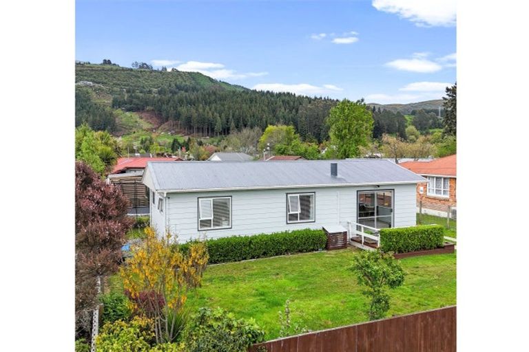 Photo of property in 10 John Road, Fairy Springs, Rotorua, 3015