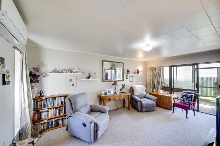 Photo of property in 4/92 Guppy Road, Greenmeadows, Napier, 4112