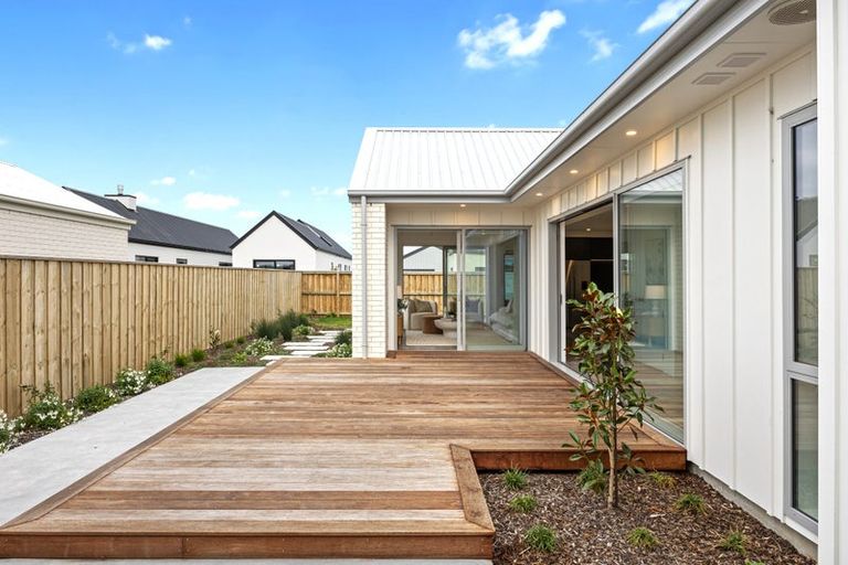 Photo of property in 27 Harlequin Drive, Rolleston, 7614