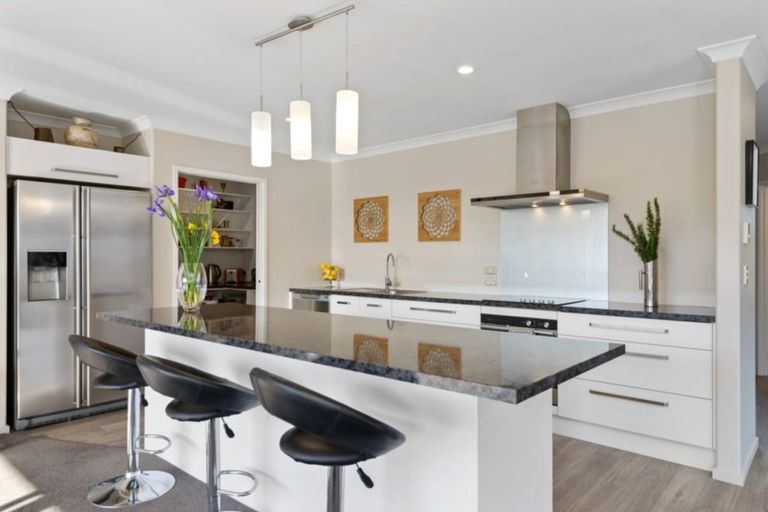 Photo of property in 32 Parklea Avenue, Halswell, Christchurch, 8025