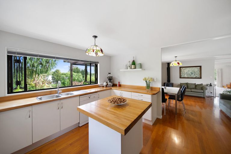 Photo of property in 528 Ponga Road, Opaheke, Papakura, 2584