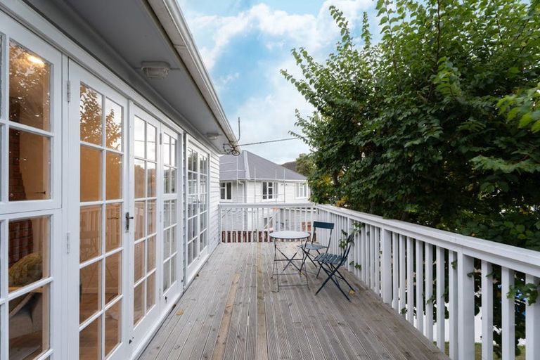 Photo of property in 28 Dimock Street, Titahi Bay, Porirua, 5022