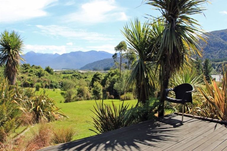 Photo of property in 4541 Otira Highway, Jacksons, Inchbonnie, 7875