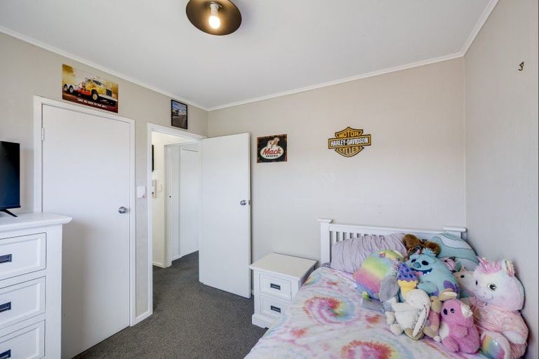 Photo of property in 16 Guildford Street, Tamatea, Napier, 4112