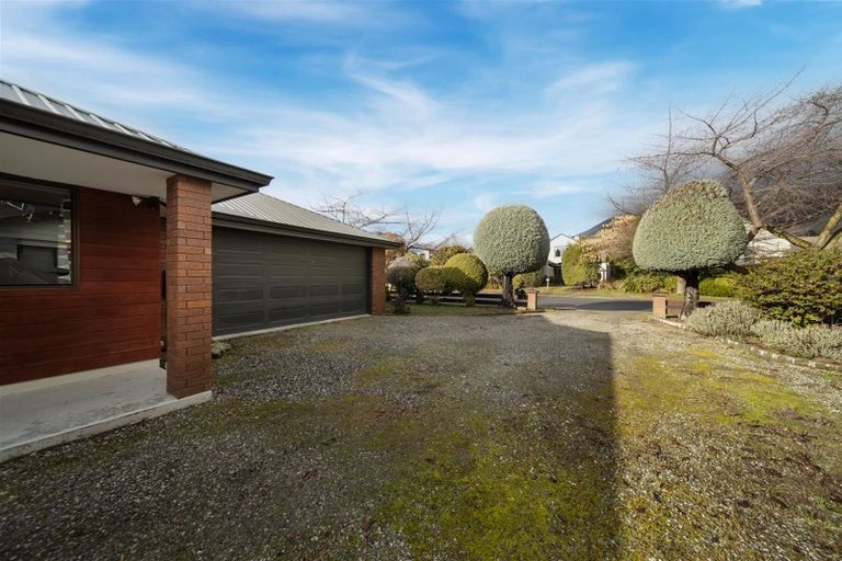 Photo of property in 46 Meadowstone Drive, Wanaka, 9305