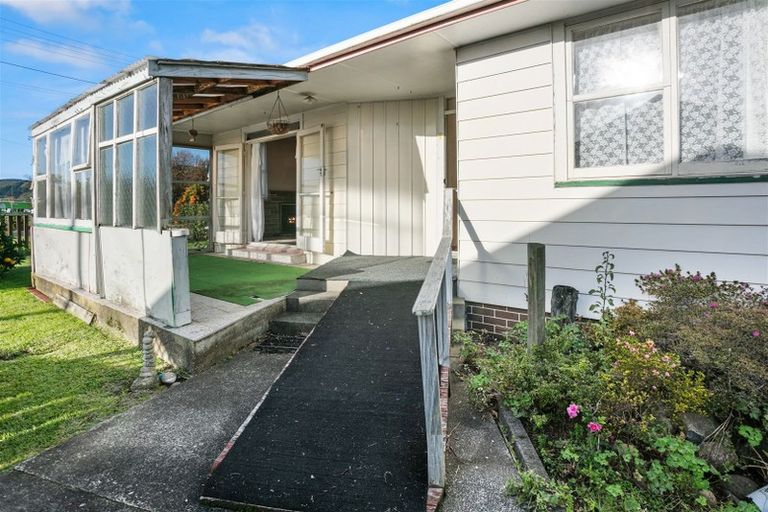 Photo of property in 6 Dearle Street, Paeroa, 3600