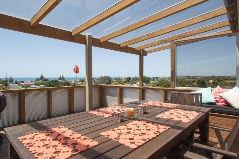 Photo of property in 8 Mayor View Terrace, Waihi Beach, 3611