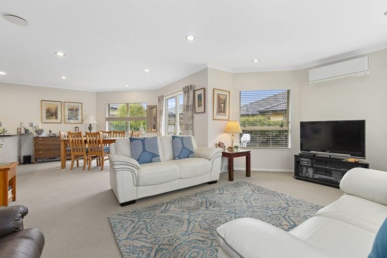 Photo of property in 13 Ribbonwood Close, Te Kauwhata, 3710