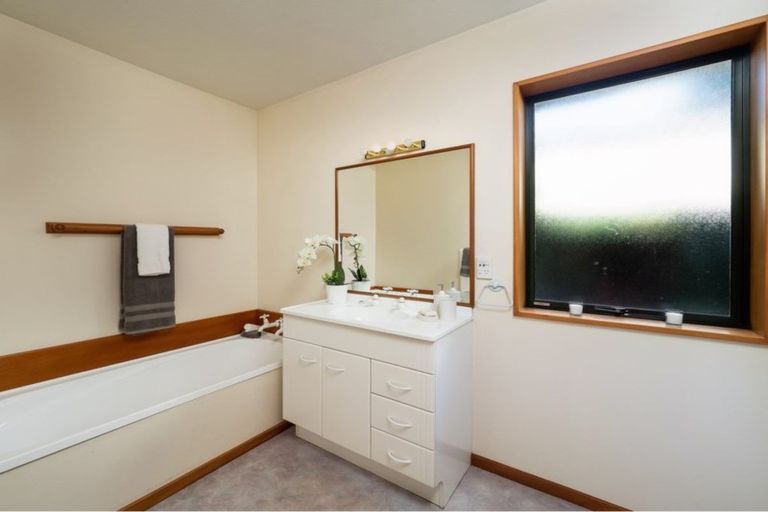 Photo of property in 2/39 Sparks Road, Hoon Hay, Christchurch, 8025