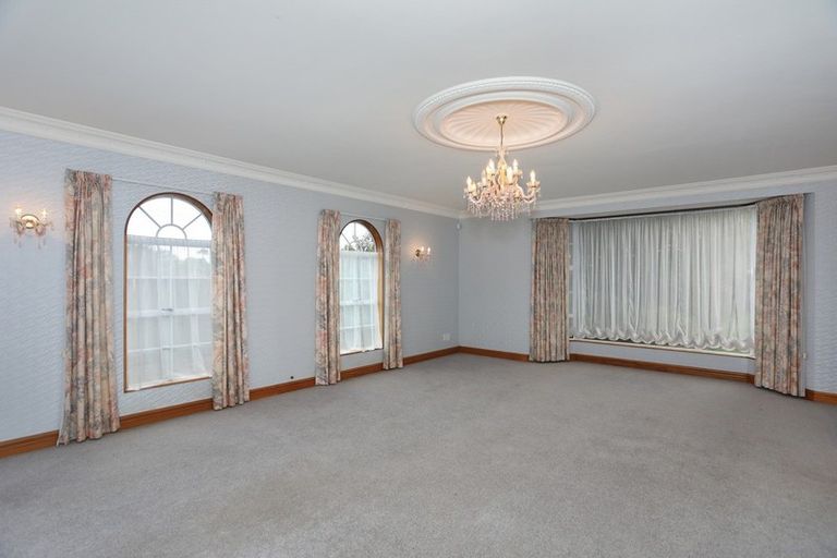 Photo of property in 153/155 High Street, Bulls, 4818