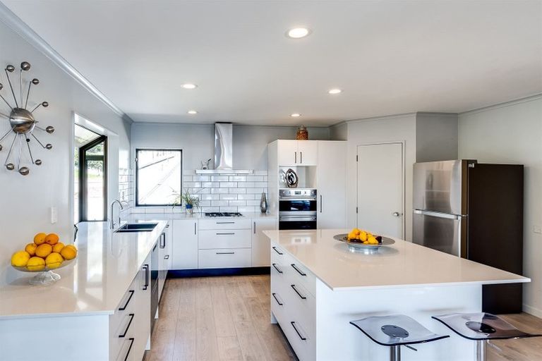 Photo of property in 17 Goldsmith Road, Hospital Hill, Napier, 4110