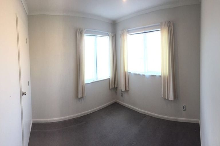 Photo of property in 4 Cityview Place, Massey, Auckland, 0614