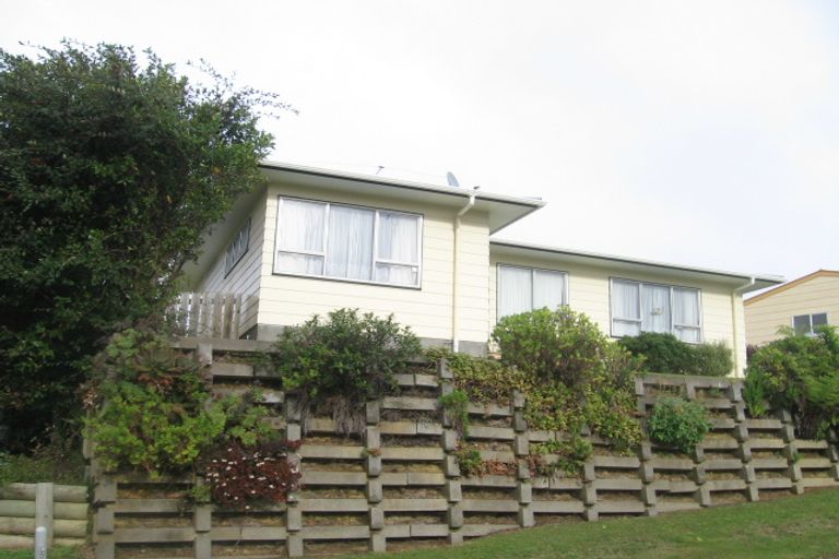 Photo of property in 23 Staithes Drive North, Whitby, Porirua, 5024