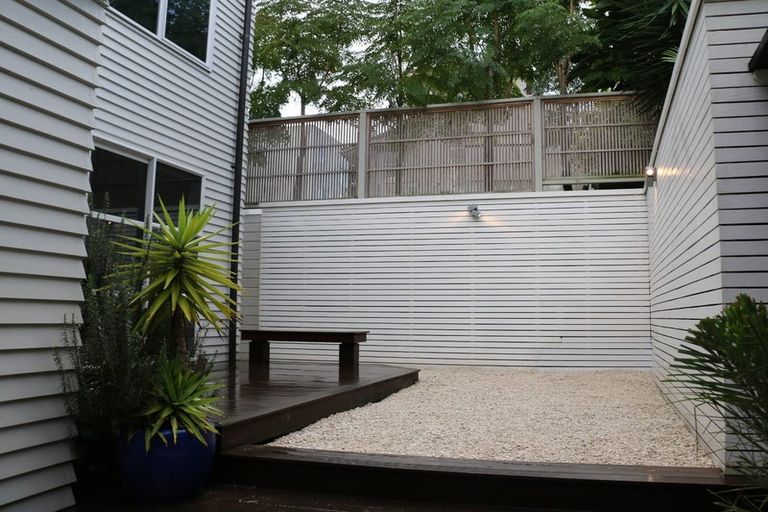 Photo of property in 96d Anzac Street, Takapuna, Auckland, 0622