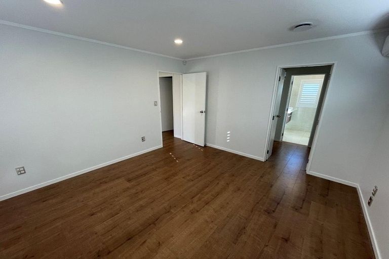 Photo of property in 23 Edendale Road, Somerville, Auckland, 2014