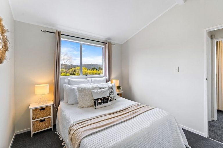 Photo of property in 264d Grounsell Crescent, Belmont, Lower Hutt, 5010