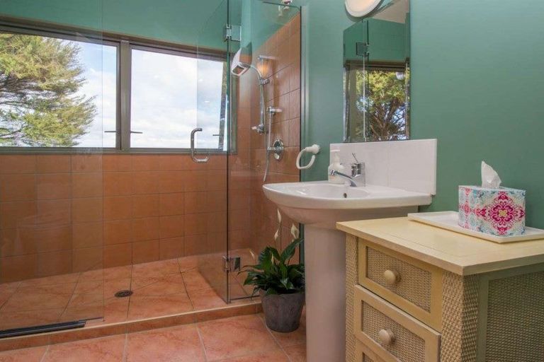 Photo of property in 56 Te Arapuke Way, Ngunguru, Whangarei, 0173