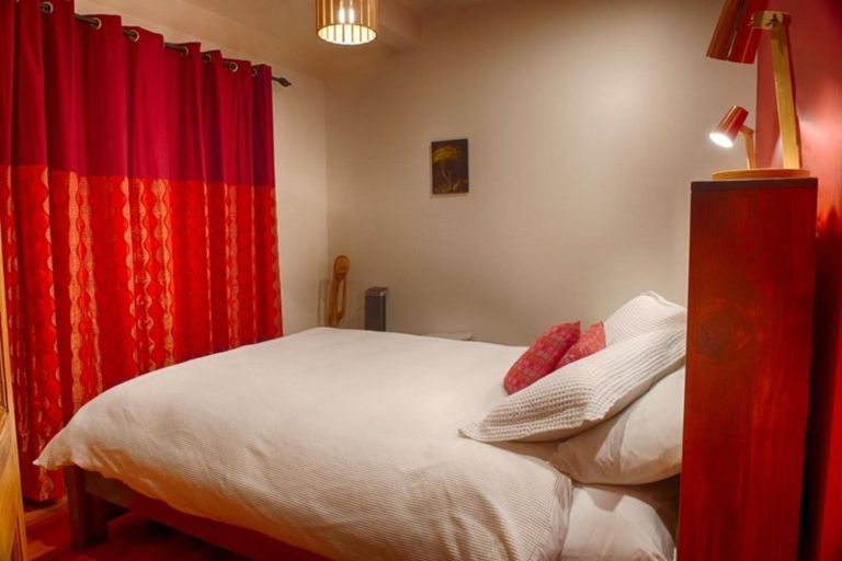 Photo of property in 274 Queens Drive, Lyall Bay, Wellington, 6022