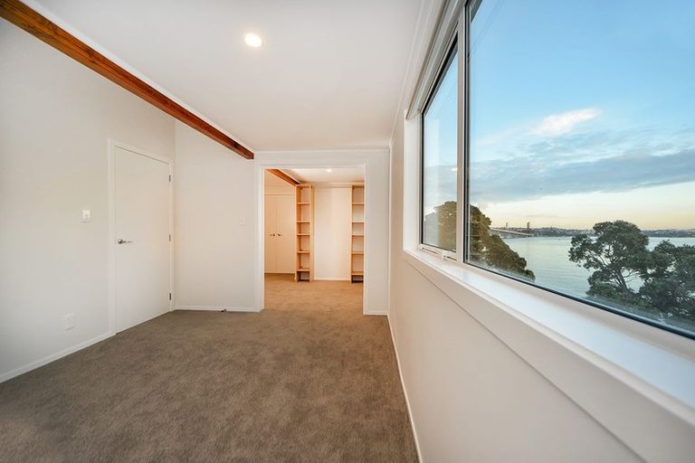 Photo of property in 74 Queen Street, Northcote Point, Auckland, 0627