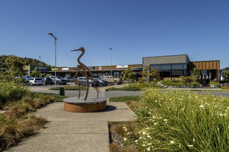 Photo of property in 162 Lakes Boulevard, Pyes Pa, Tauranga, 3112