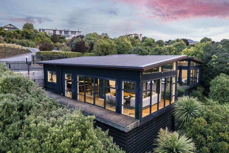 Photo of property in 1 Quarry Hill Terrace, Kennedys Bush, Christchurch, 8025
