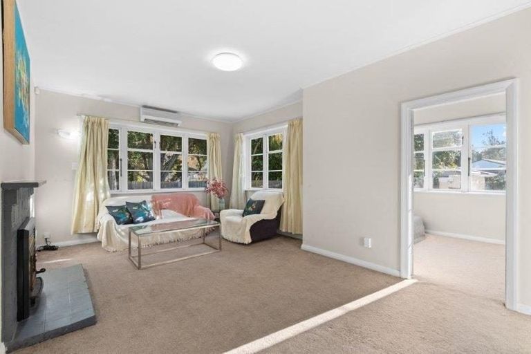 Photo of property in 120 Peverel Street, Riccarton, Christchurch, 8041