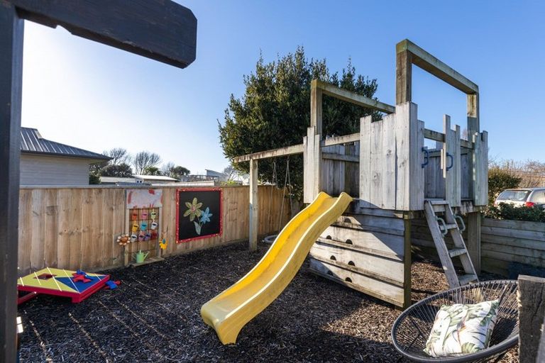 Photo of property in 16 Aratapu Street, Waitara, 4320