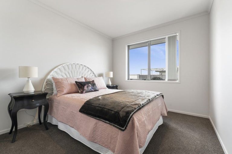 Photo of property in 2 Arrow Close, Papamoa, 3118