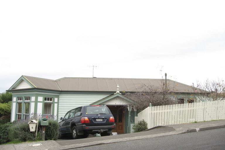 Photo of property in 8 Hooker Avenue, Hospital Hill, Napier, 4110
