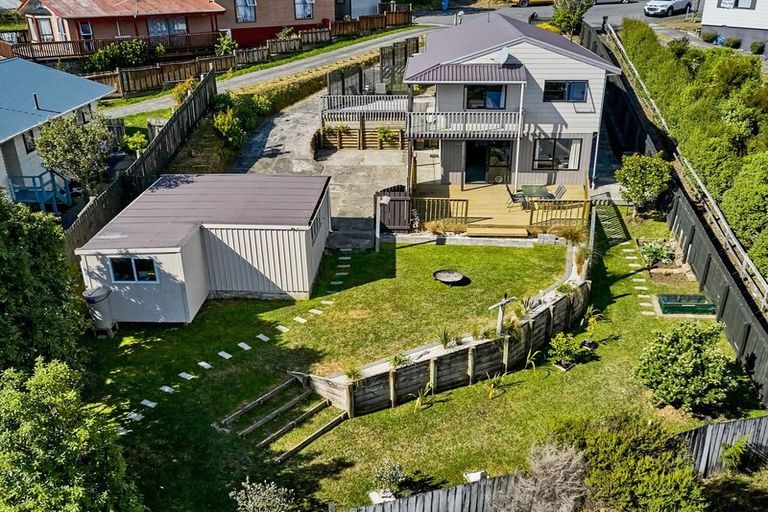 Photo of property in 22 Staysail Place, Whitby, Porirua, 5024