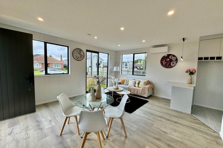 Photo of property in 1/2 Miami Street, Mangere East, Auckland, 2024