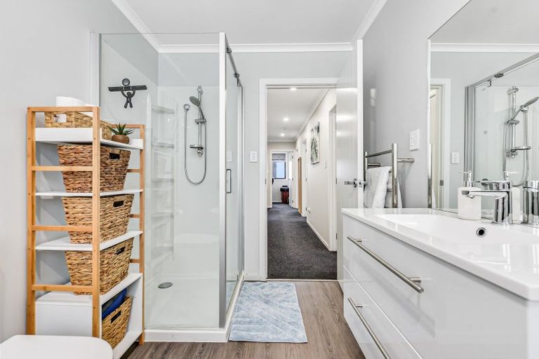 Photo of property in 2/64 Cabourne Drive, Glenview, Hamilton, 3206