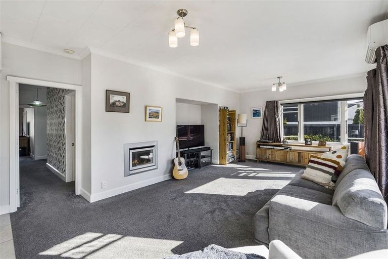 Photo of property in 15 Roa Road, Fendalton, Christchurch, 8041