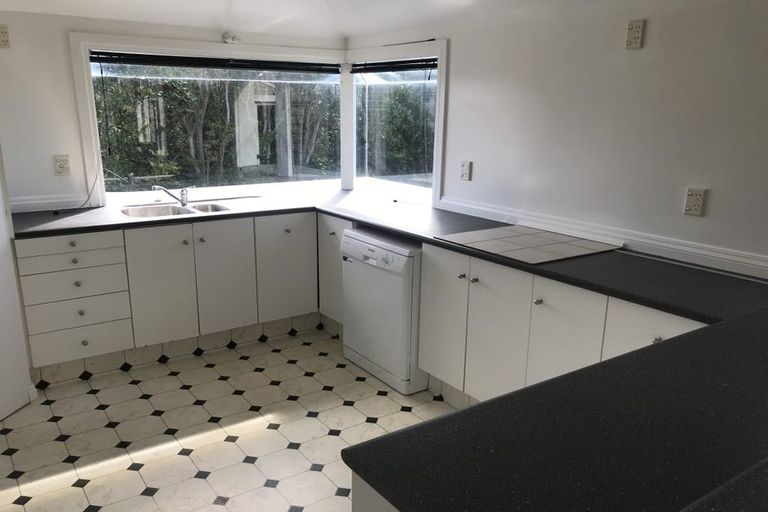 Photo of property in 34 Mandalay Terrace, Khandallah, Wellington, 6035