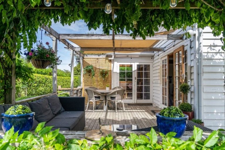 Photo of property in 256 High Street South, Carterton, 5713