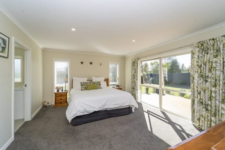 Photo of property in 1 Madison Street, Carterton, 5713