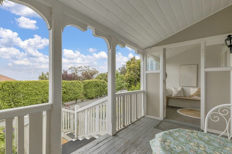 Photo of property in 92 Dyers Pass Road, Cashmere, Christchurch, 8022