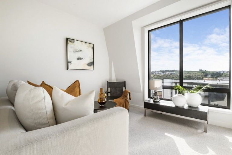 Photo of property in 11b Windlass Street, Long Bay, Auckland, 0630