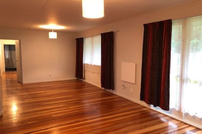 Photo of property in 6 Tawa Place, Waiuku, 2123