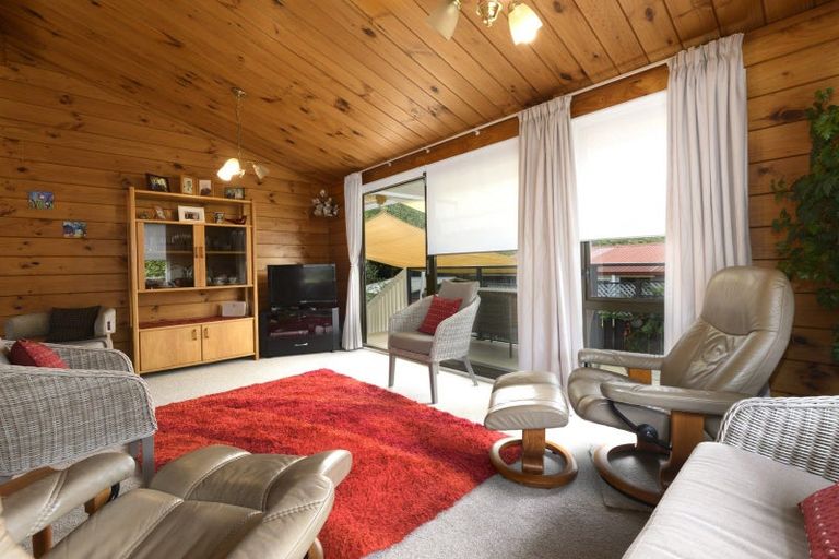 Photo of property in 62 Cumberland Crescent, Welcome Bay, Tauranga, 3112