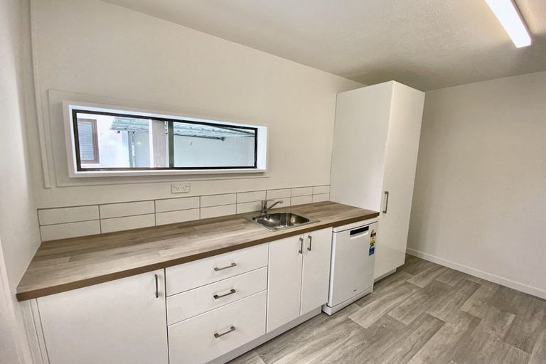 Photo of property in 2/11 Burns Street, Sydenham, Christchurch, 8023