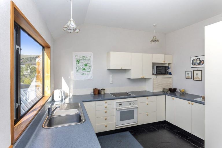 Photo of property in 6 Glendevere Terrace, Redcliffs, Christchurch, 8081