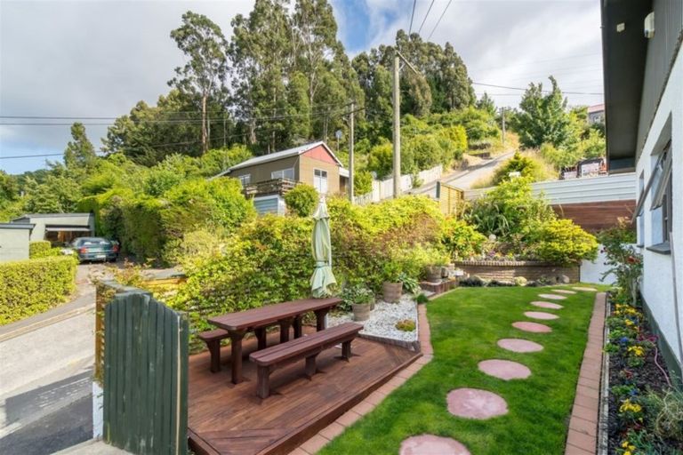 Photo of property in 47 Barnes Drive, Caversham, Dunedin, 9011